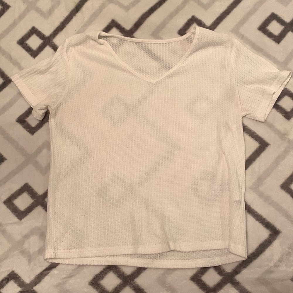 🟣White V Neck Tee